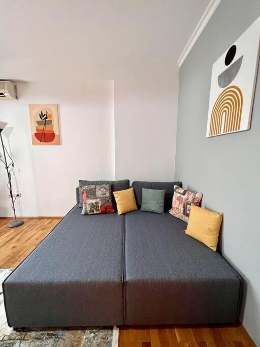Tirana Vibes Apartment ภายนอก รูปภาพ