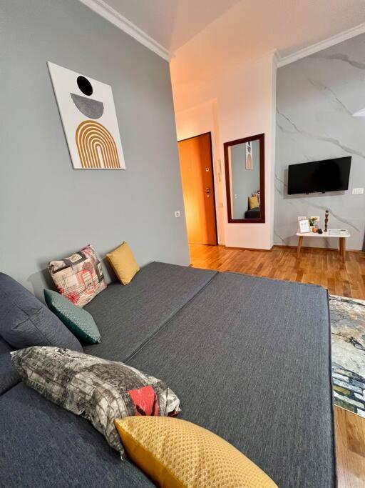 Tirana Vibes Apartment ภายนอก รูปภาพ
