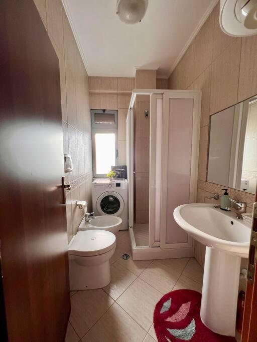 Tirana Vibes Apartment ภายนอก รูปภาพ