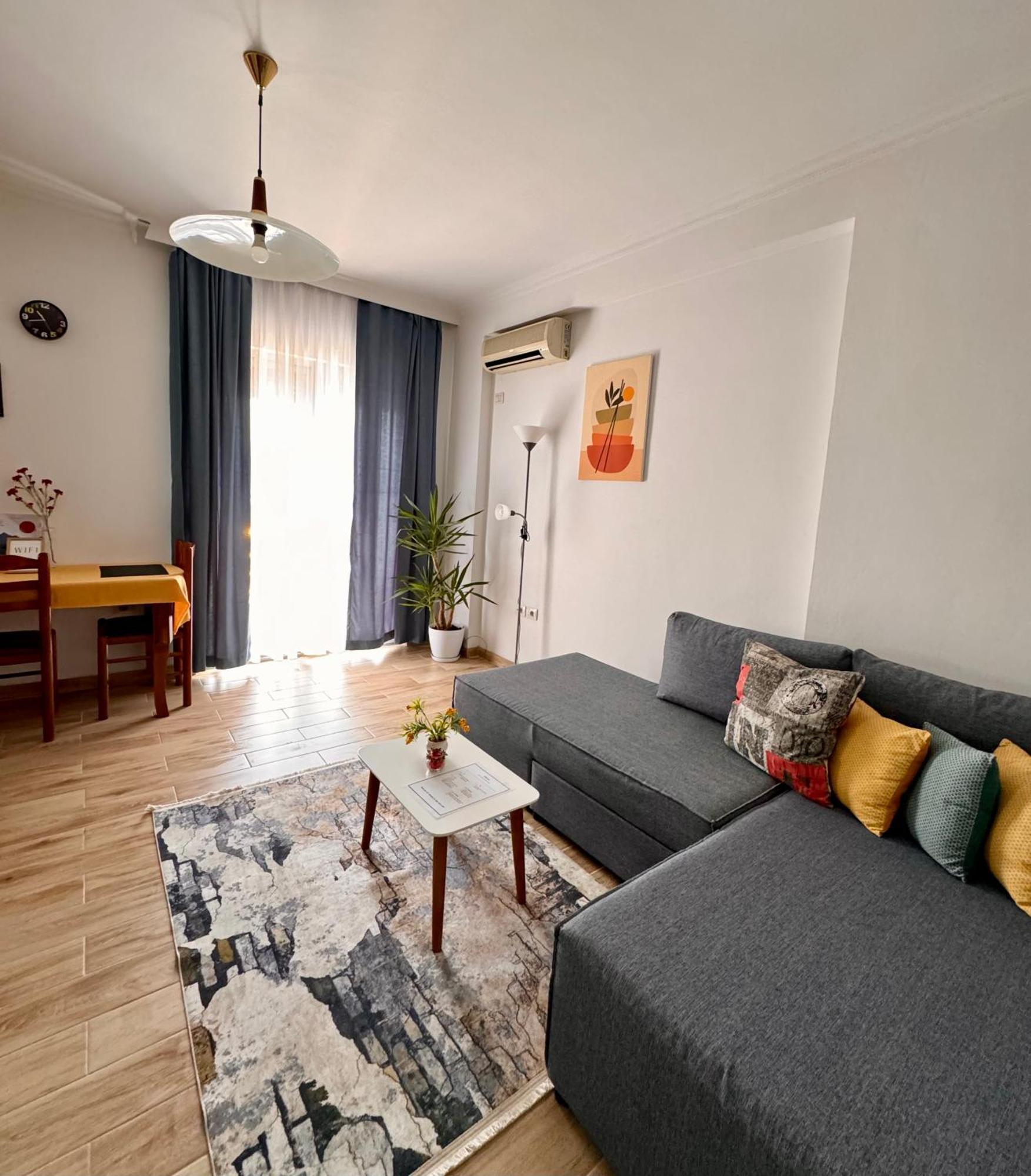 Tirana Vibes Apartment ภายนอก รูปภาพ
